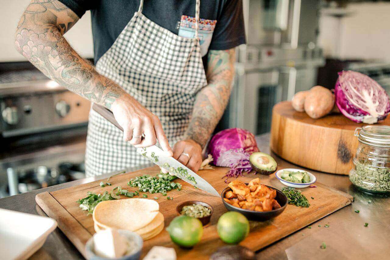 Basics of Food Preparation for Growing Restaurants To Achieve Food Safety